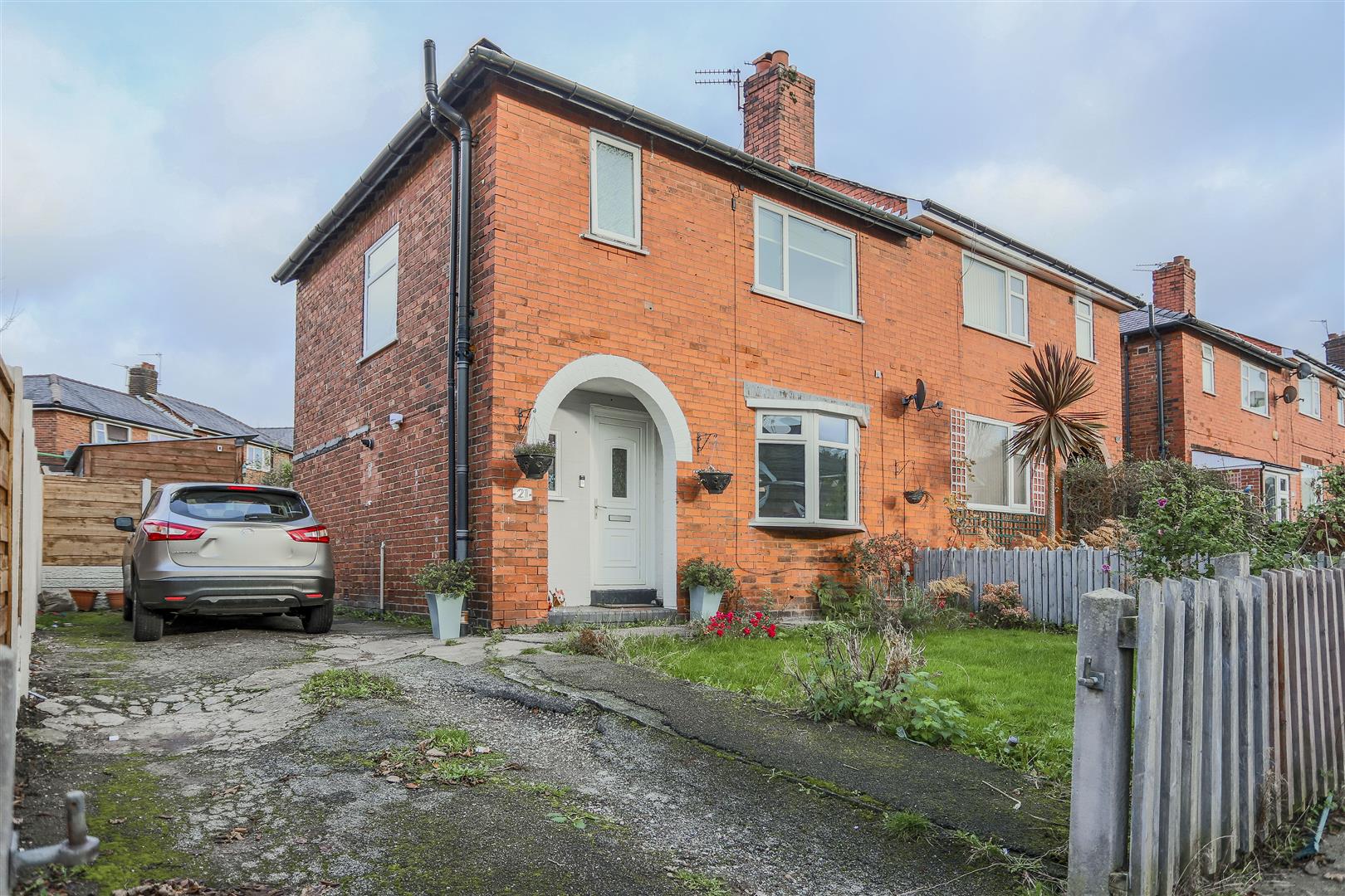 3 Bed Semi-detached House For Sale - Main Image